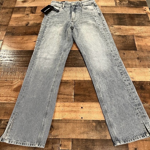REDIAL by Pretty Little Thing Light Wash Split Hem Jeans - Picture 2 of 11